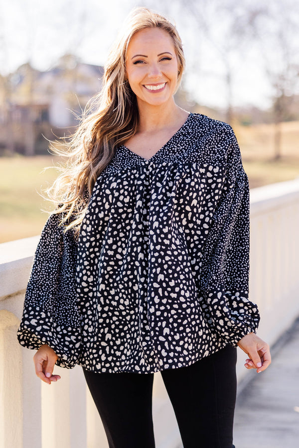 Chic Soul plus size clothing, black top with white spotted color block pattern and balloon sleeves
