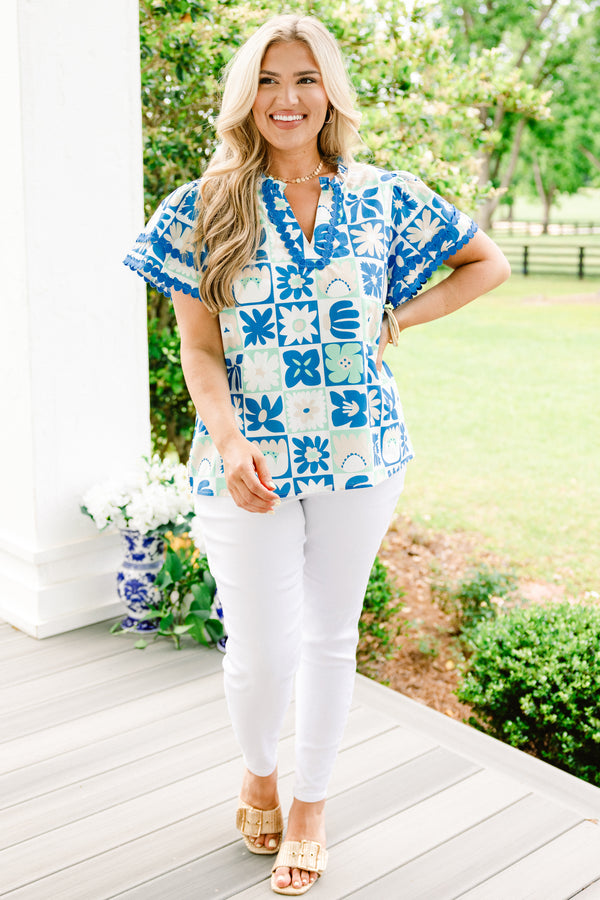 Chic Soul plus size clothing, blue green casual short sleeve top with floral tile pattern
