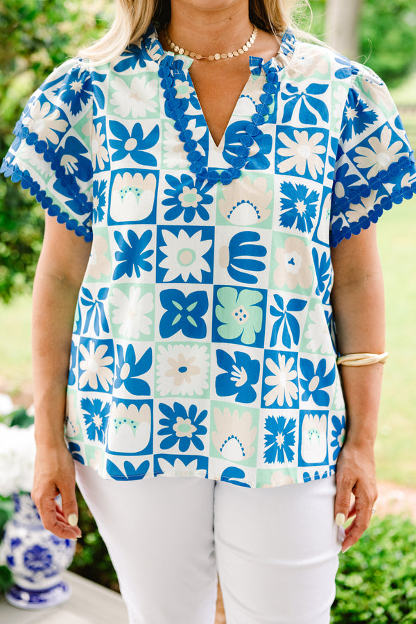 Chic Soul plus size clothing, blue green casual short sleeve top with floral tile pattern