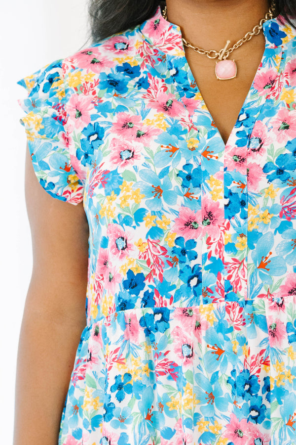 Chic Soul plus size clothing, bright blue and white floral short-flutter sleeve slit neckline flowy midi dress with pockets