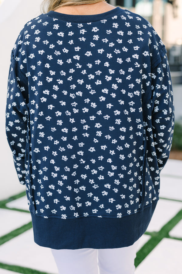 Chic Soul plus size clothing, navy and white floral print long sleeve crewneck oversized pullover with slits on the hip