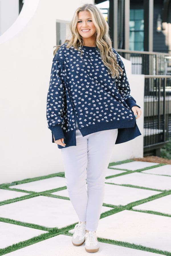 Chic Soul plus size clothing, navy and white floral print long sleeve crewneck oversized pullover with slits on the hip