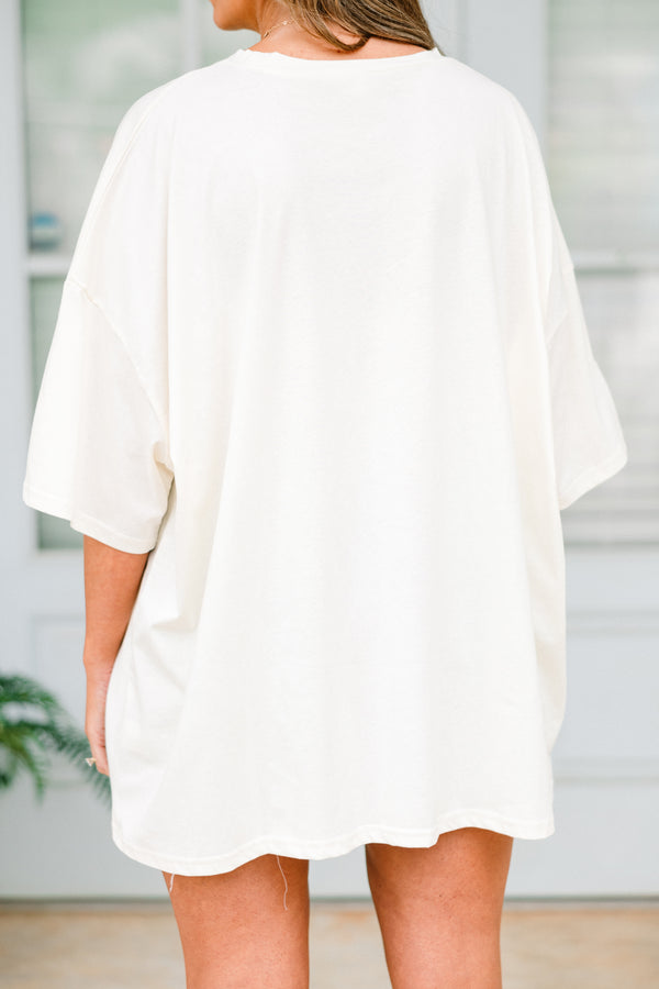 Chic Soul plus size clothing, short-sleeve ivory white boyfriend tee with a high-scoop-neckline and a red and blue faded graphic of different kinds of bows