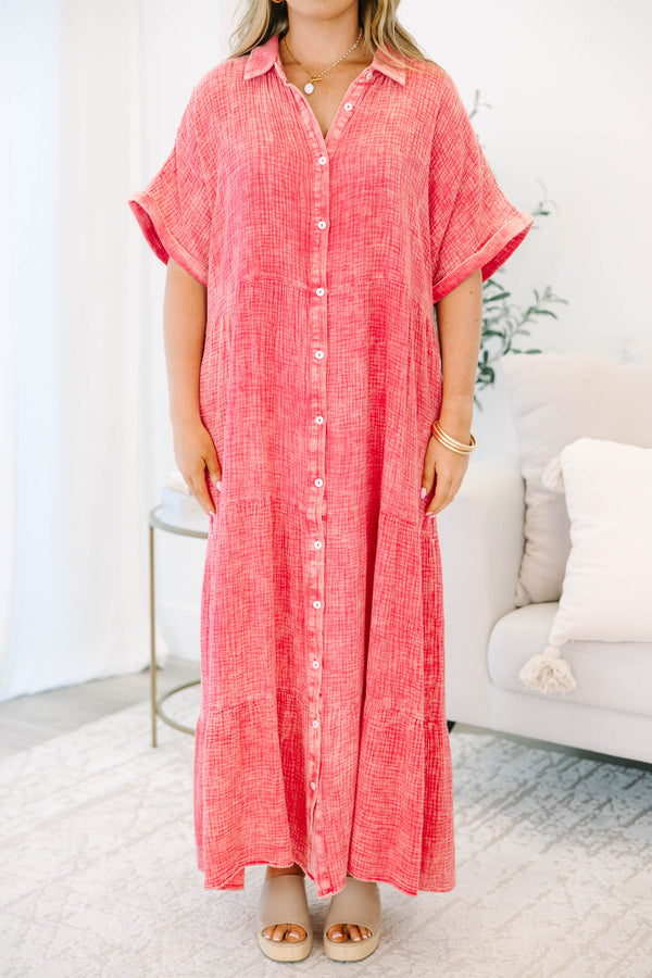 Plus Size pink button-down maxi dress with short sleeves, a collar, and tiered skirt in cotton.
