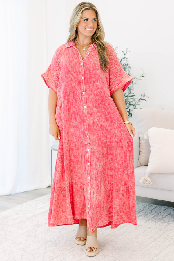 Plus Size pink button-down maxi dress with short sleeves, a collar, and tiered skirt in cotton.