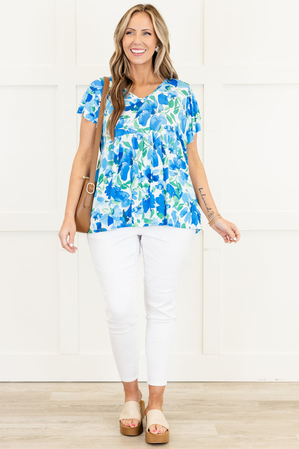 Chic Soul plus size clothing, blue short sleeve top with large floral print with v neckline with flutter sleeves