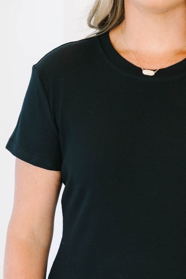 Plus Size black short sleeve ribbed crewneck tee 