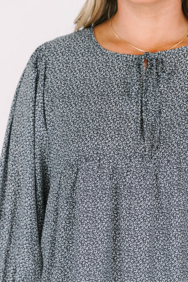 Chic Soul plus size clothing, black top with white pattern and bubble sleeves