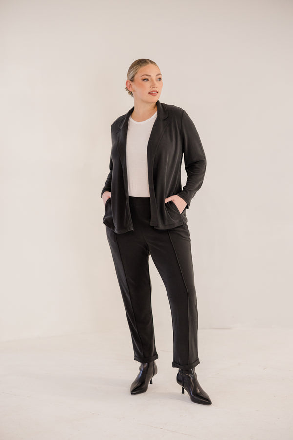 Chic Soul plus size clothing, black long sleeve flowy blazer with collar detail