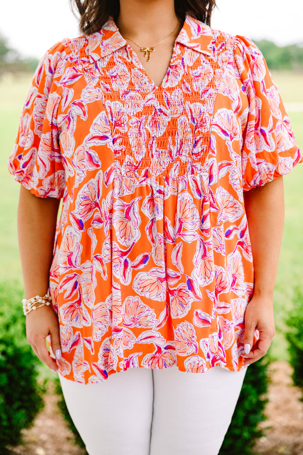 Chic Soul plus size clothing, burnt orange collared casual top with short bubble sleeves and sketch floral design