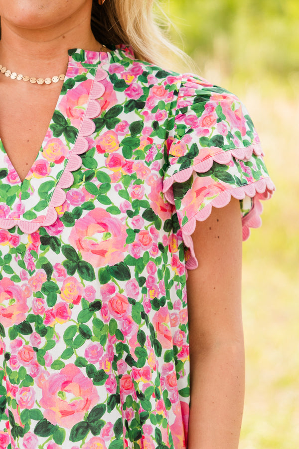 Chic Soul plus size clothing, green and pink floral short sleeve top with pink scallop trim on sleeves and v-neckline