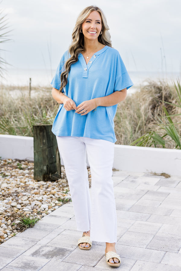 Chic Soul plus size clothing, ocean blue short sleeve top with a three buttons on the v-neckline and a waffle textured pattern 
