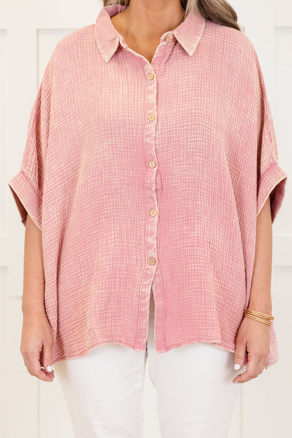 Chic Soul plus size clothing, light rose short sleeve acid wash button up top with collar detail with cuffed sleeves
