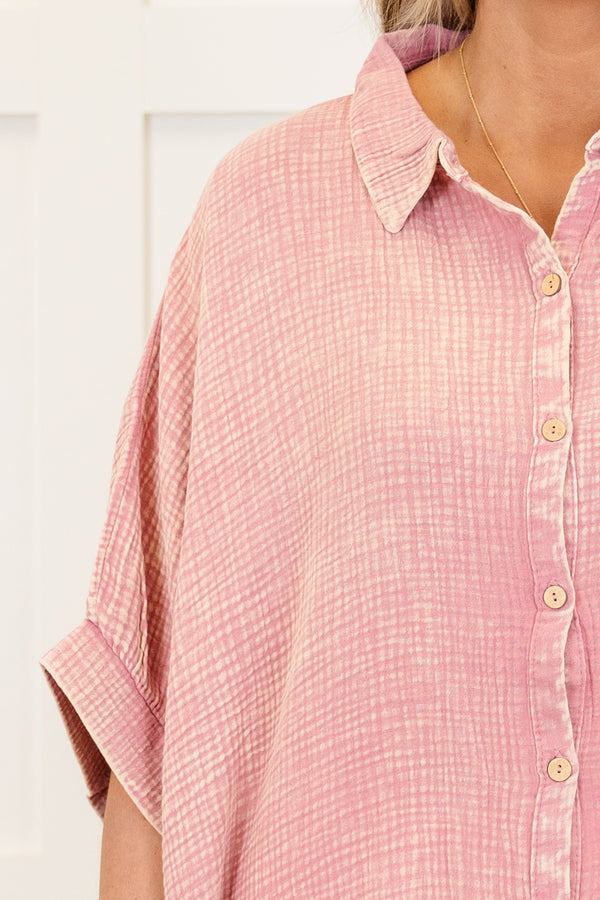 Chic Soul plus size clothing, light rose short sleeve acid wash button up top with collar detail with cuffed sleeves
