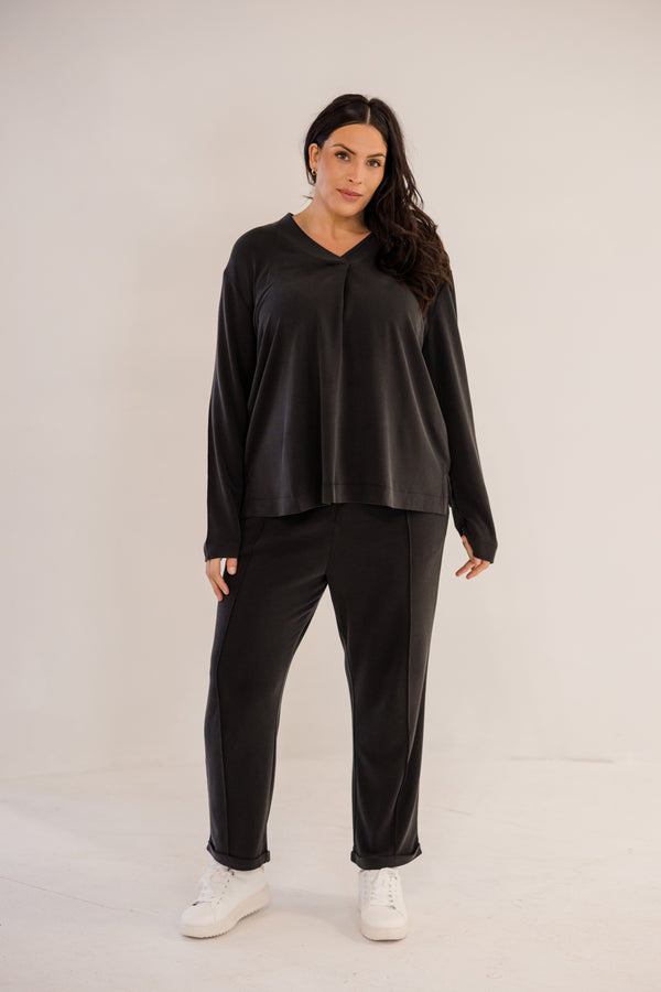 Chic Soul plus size clothing, black v neck a-line long sleeve flowy top