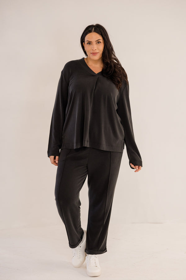 Chic Soul plus size clothing, black v neck a-line long sleeve flowy top