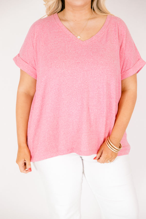Plus Size heather kelly green crew neck cotton tee with cuffed short sleeves and white pants.