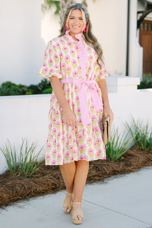 Chic soul plus size clothing, pink floral print puff sleeve dress with pink striped ruffle collar and tie belt waist 