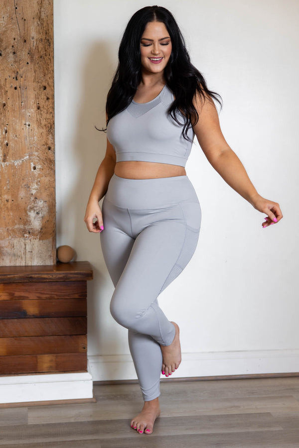 Chic Soul plus size clothing, light gray leggings with mesh detailing and pockets