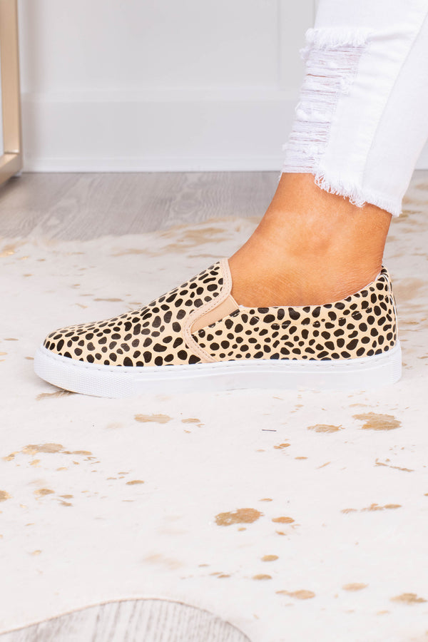 slides, slip on, closed toe, closed heel, white heel, beige, black, leopard