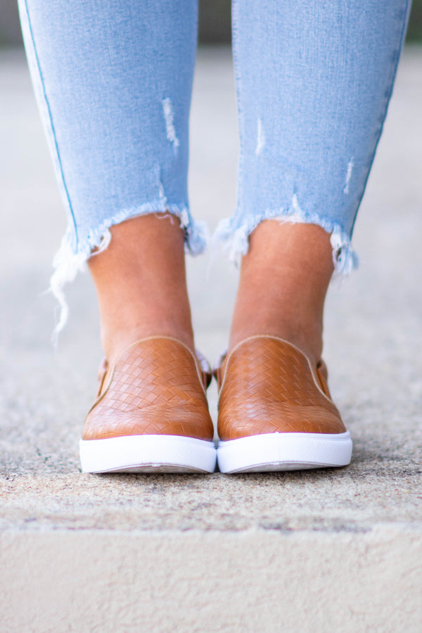 slides, brown, white sole, checker design