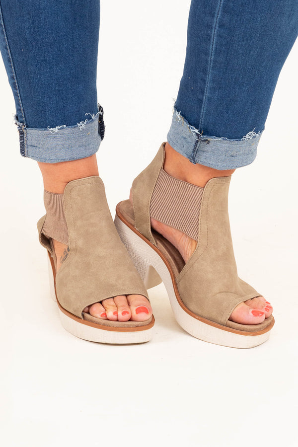 The First Move Heels, Taupe